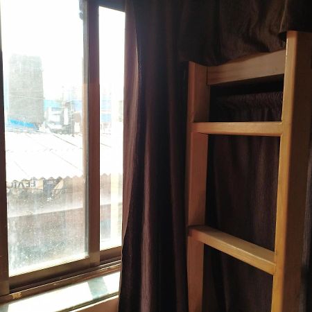 Super Dormitory Ac Deluxe Мумбаї Екстер'єр фото