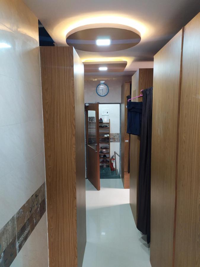 Super Dormitory Ac Deluxe Мумбаї Екстер'єр фото