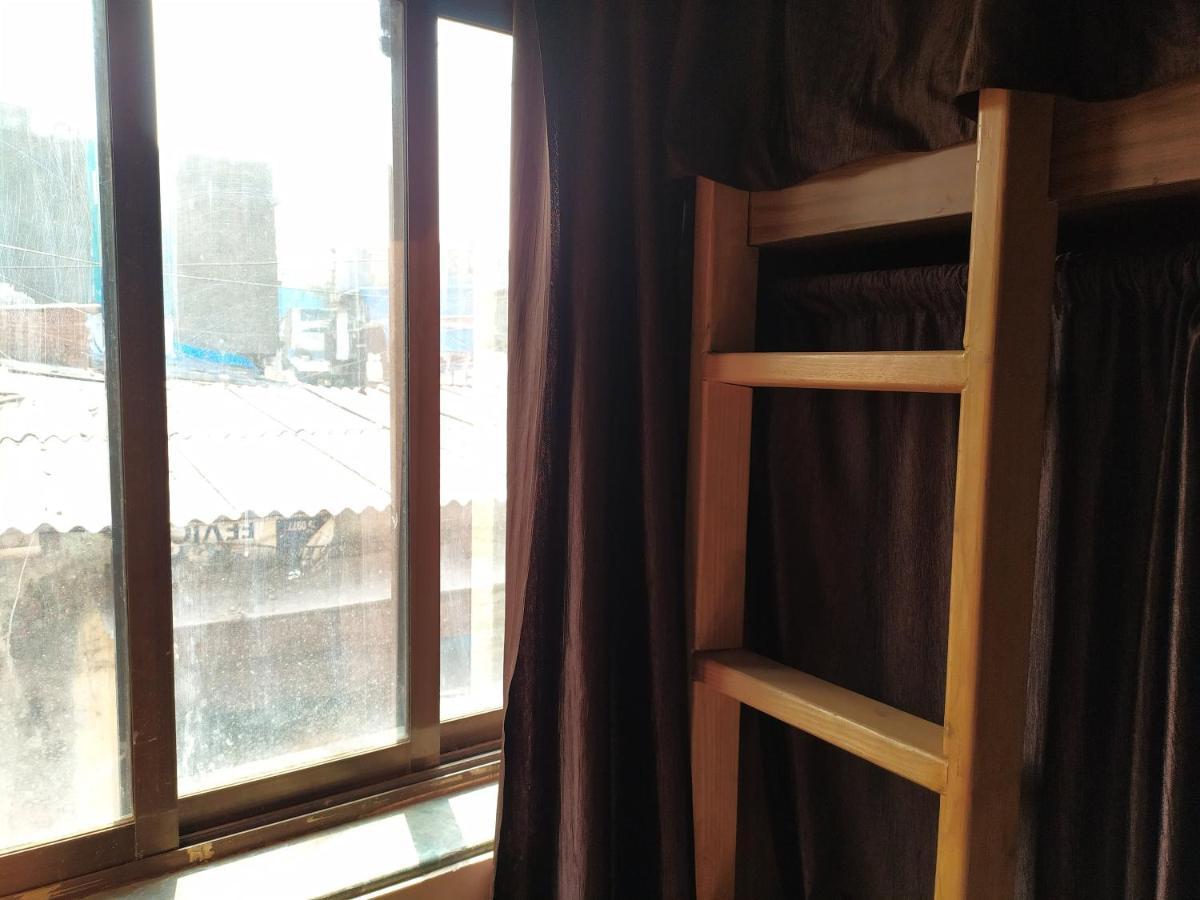 Super Dormitory Ac Deluxe Мумбаї Екстер'єр фото